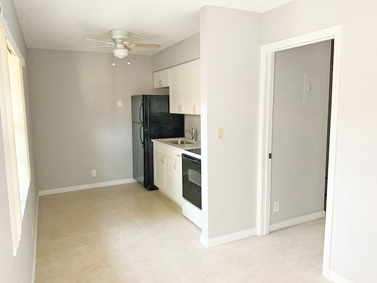 4030 NW 30th Terrace - Photo 2 of 18