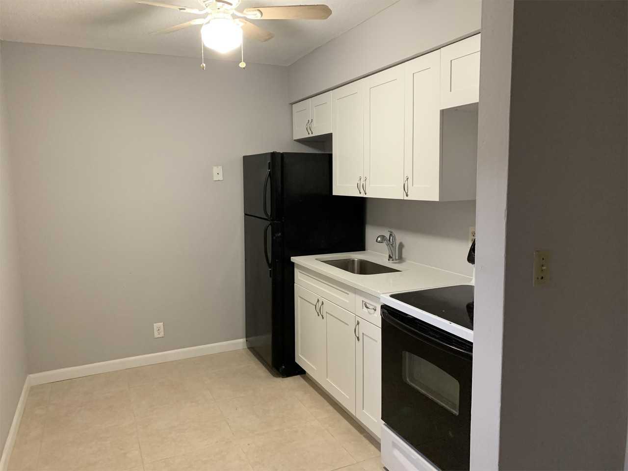 4030 NW 30th Terrace - Photo 4 of 18