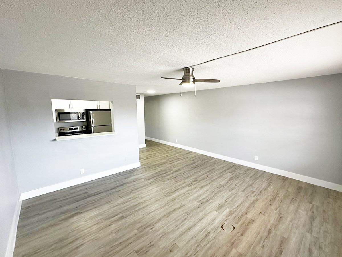 1300 Northeast 3rd Street - Photo 3 of 50