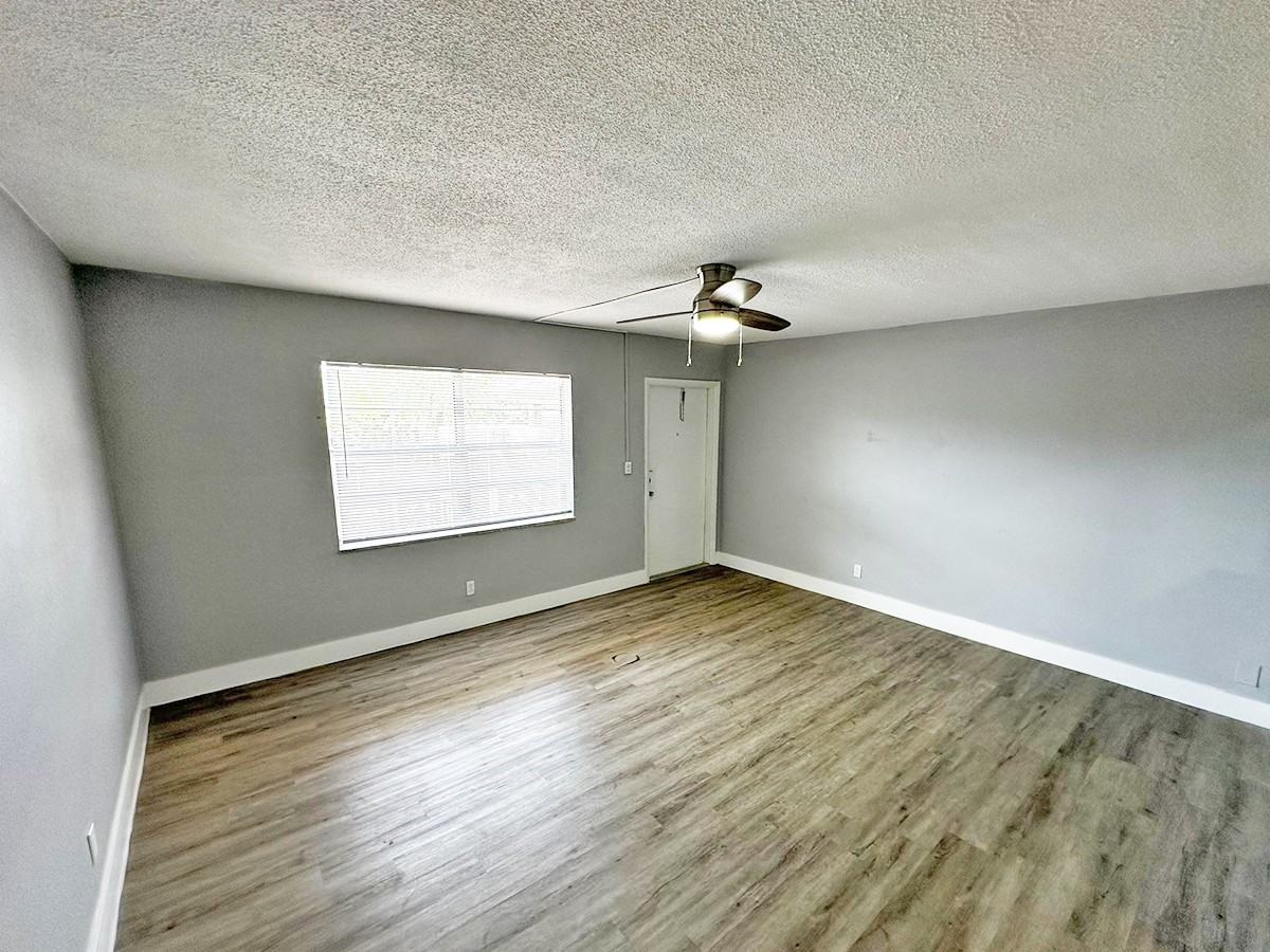 1300 Northeast 3rd Street - Photo 5 of 50