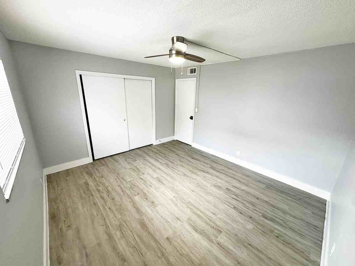 1300 Northeast 3rd Street - Photo 6 of 50