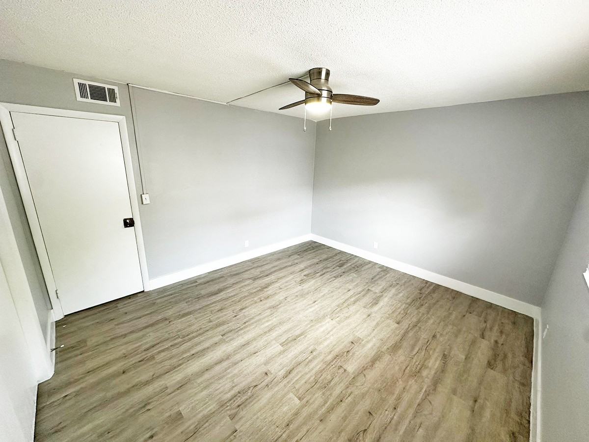 1300 Northeast 3rd Street - Photo 7 of 50