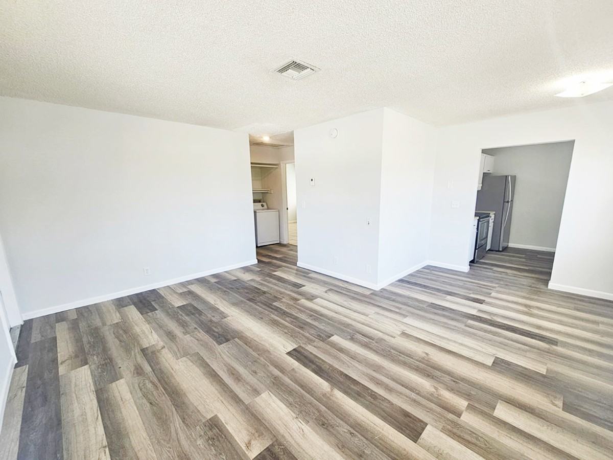 4523 Gulfstream Road - Photo 5 of 20