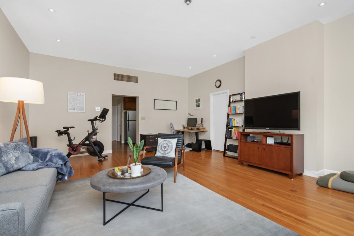 160 Commonwealth Ave #213 - Photo 5 of 20