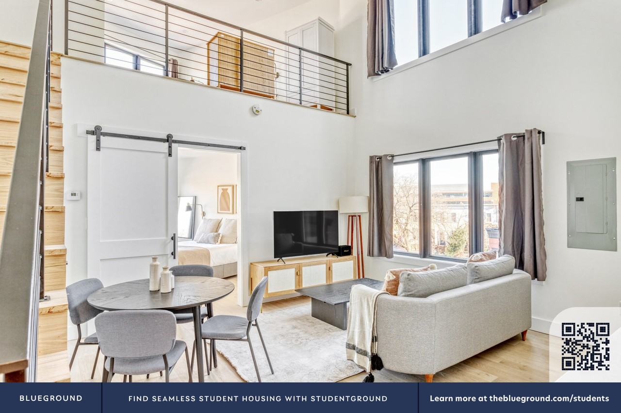 1012 Pennsylvania Avenue Southeast - Photo 6 of 29