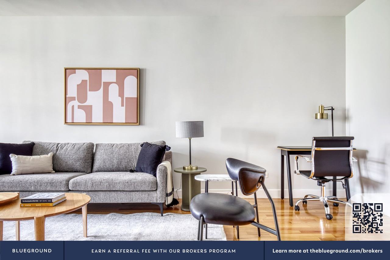 252 East 61st Street - Photo 4 of 17