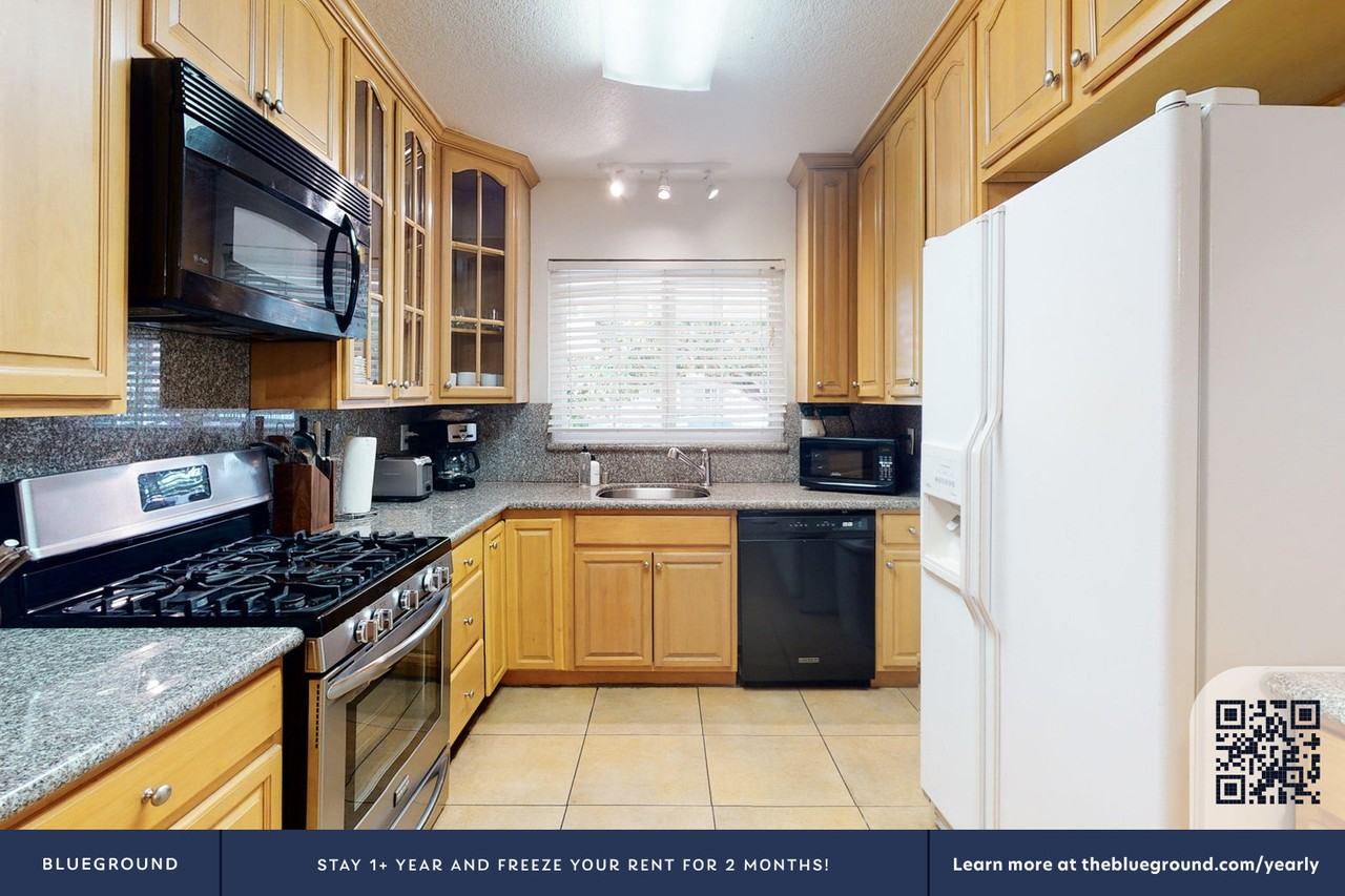 3051 Mark Ave #1510 - Photo 7 of 16