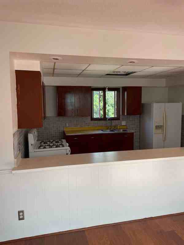 2015 Genesee St - Photo 3 of 9