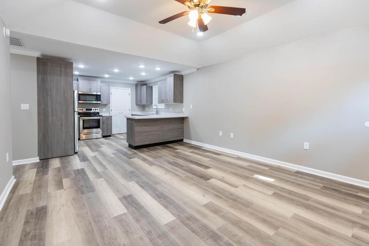 313 N High St #A - Photo 2 of 19