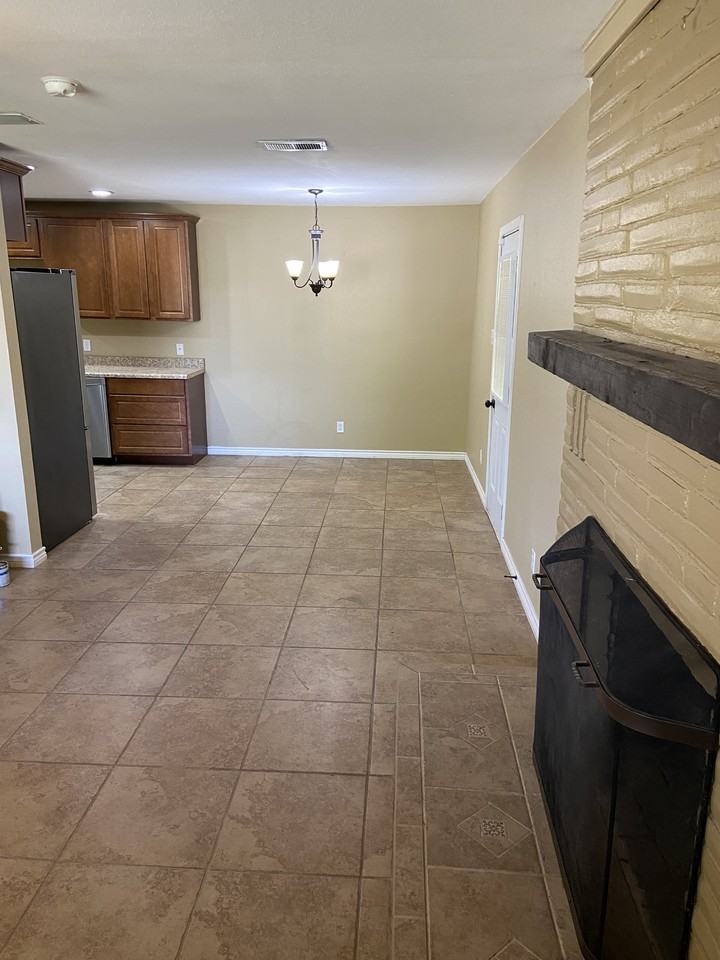 717 E Leona St #NA - Photo 3 of 18