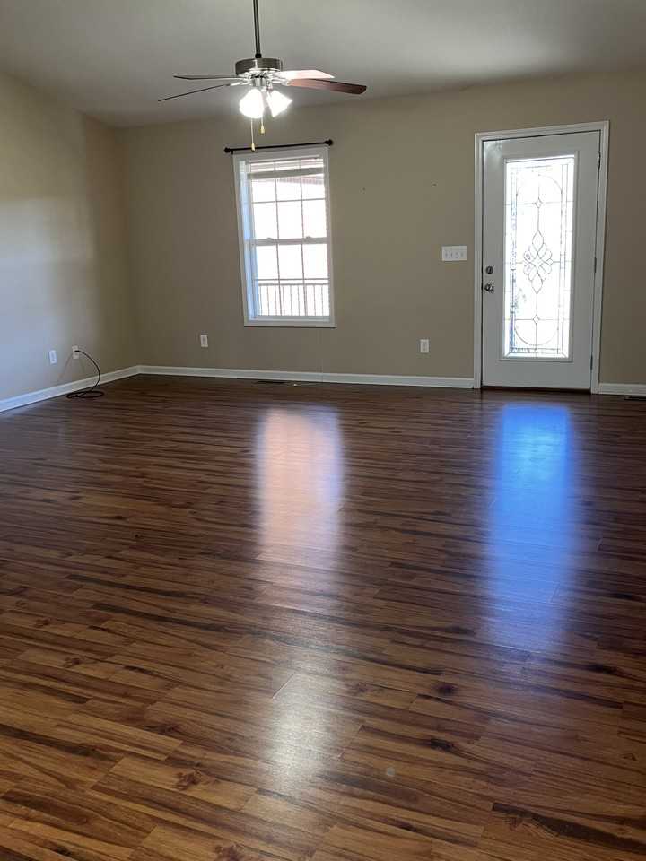 1434 Benjamin Blvd #NA - Photo 2 of 13