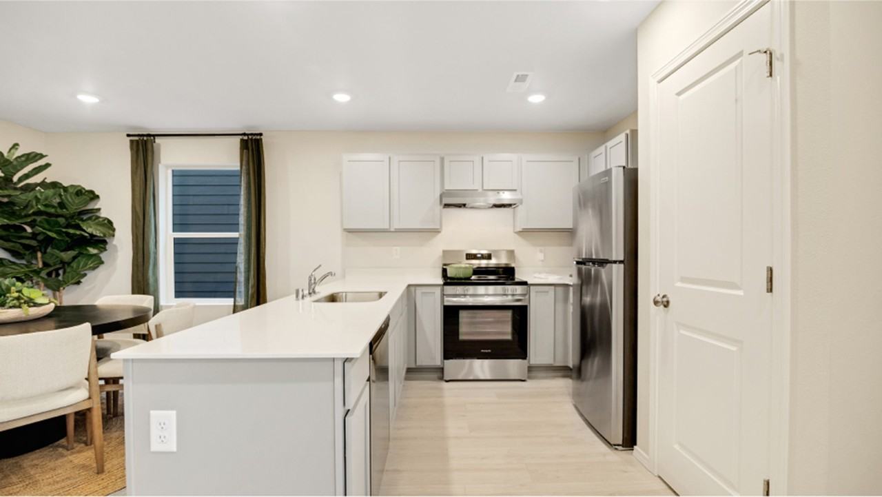 4314 Se Woodford Ct #NA - Photo 6 of 23