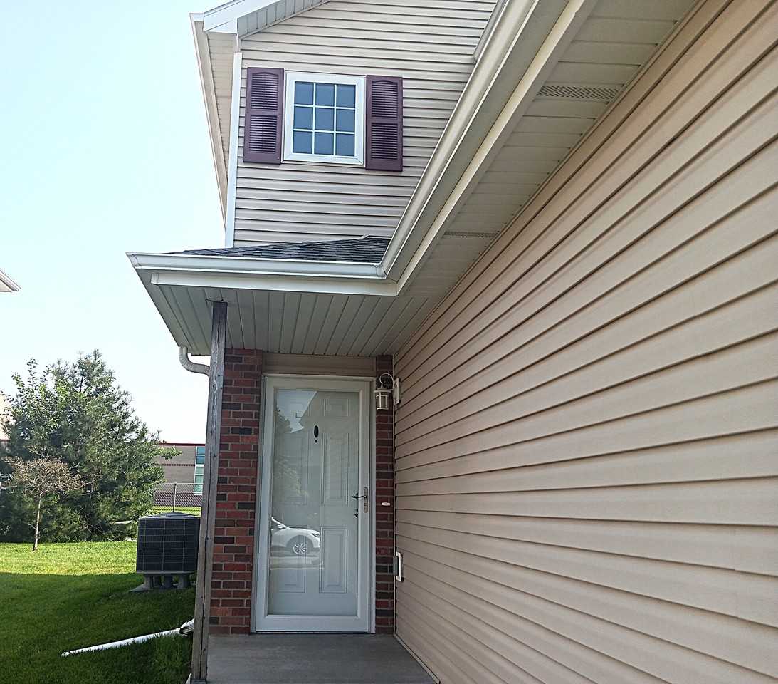 2105 W Kostal Ct #NA - Photo 2 of 14
