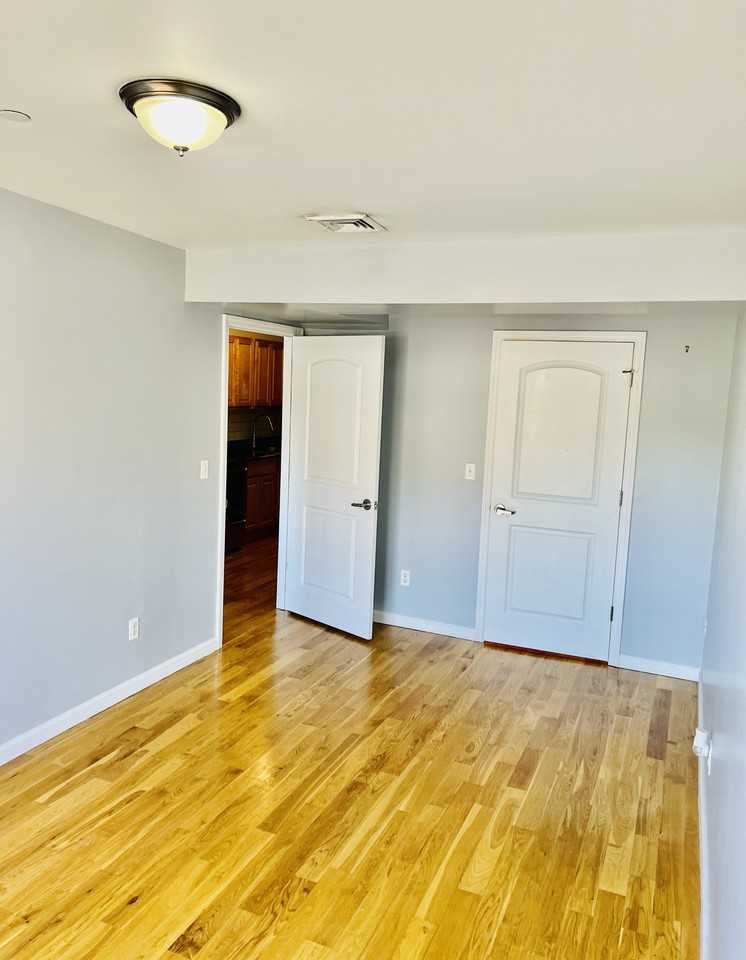 147 Main Street #5D - Photo 4 of 10