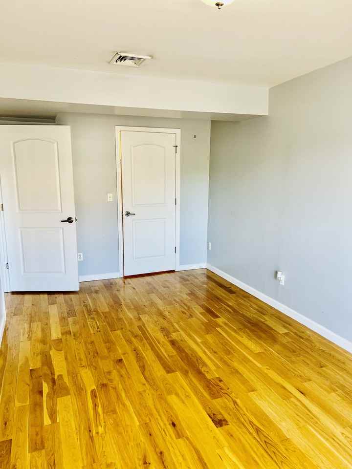 147 Main Street #5D - Photo 5 of 10