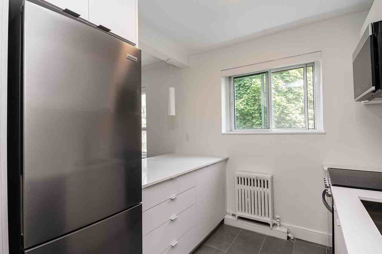 39, 4749 Riverwood Parkway 39 Riverwood Pky, Toronto, ON M8Y 4E4