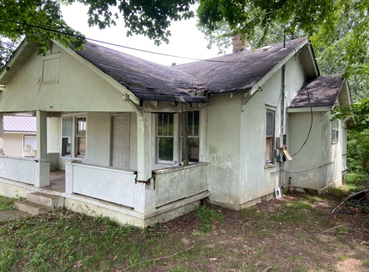 714 Sanders Ave - Photo 2 of 17