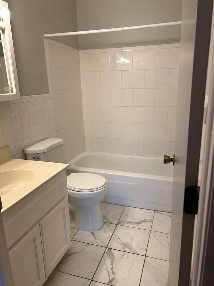 PERSAUD BRAMANTES APARTMENTS - Photo 3 of 8