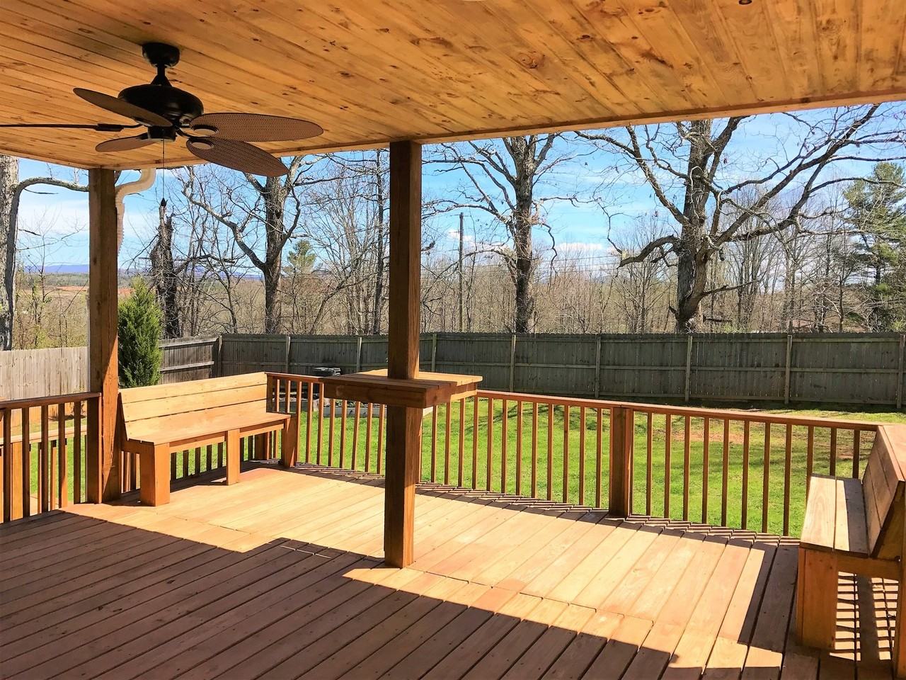 61 Yorktown Cir - Photo 3 of 25