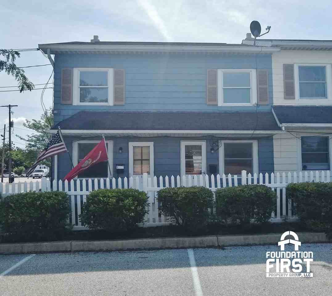 240 W High - Photo 2 of 20