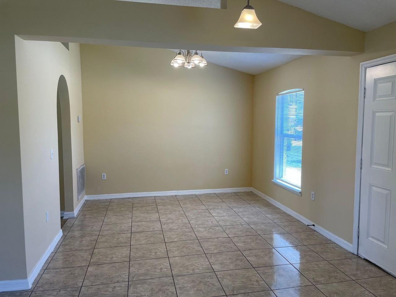 1804 Ashton Park Pl - Photo 5 of 30