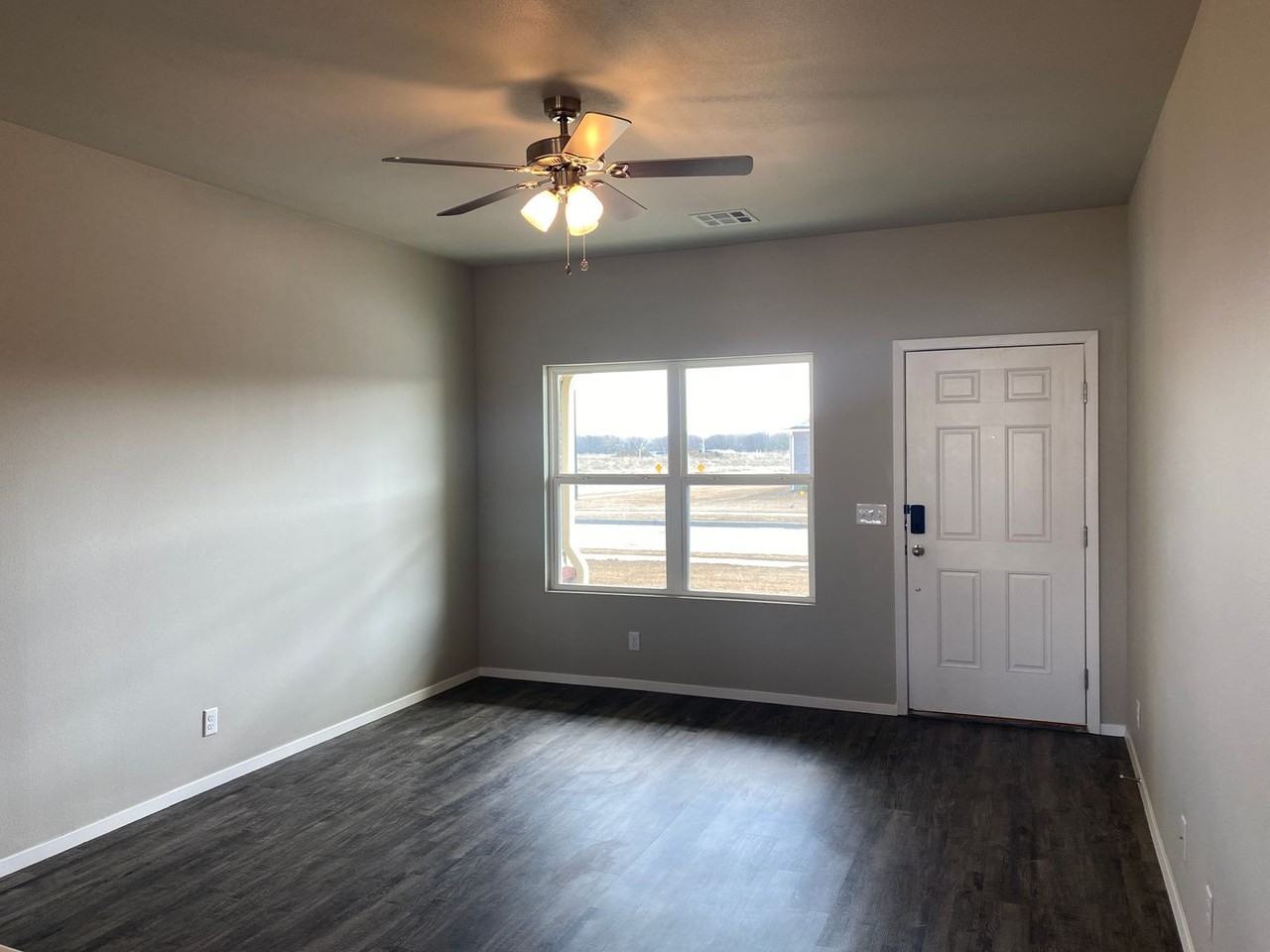 14136 N 74th East Ave - Photo 5 of 18