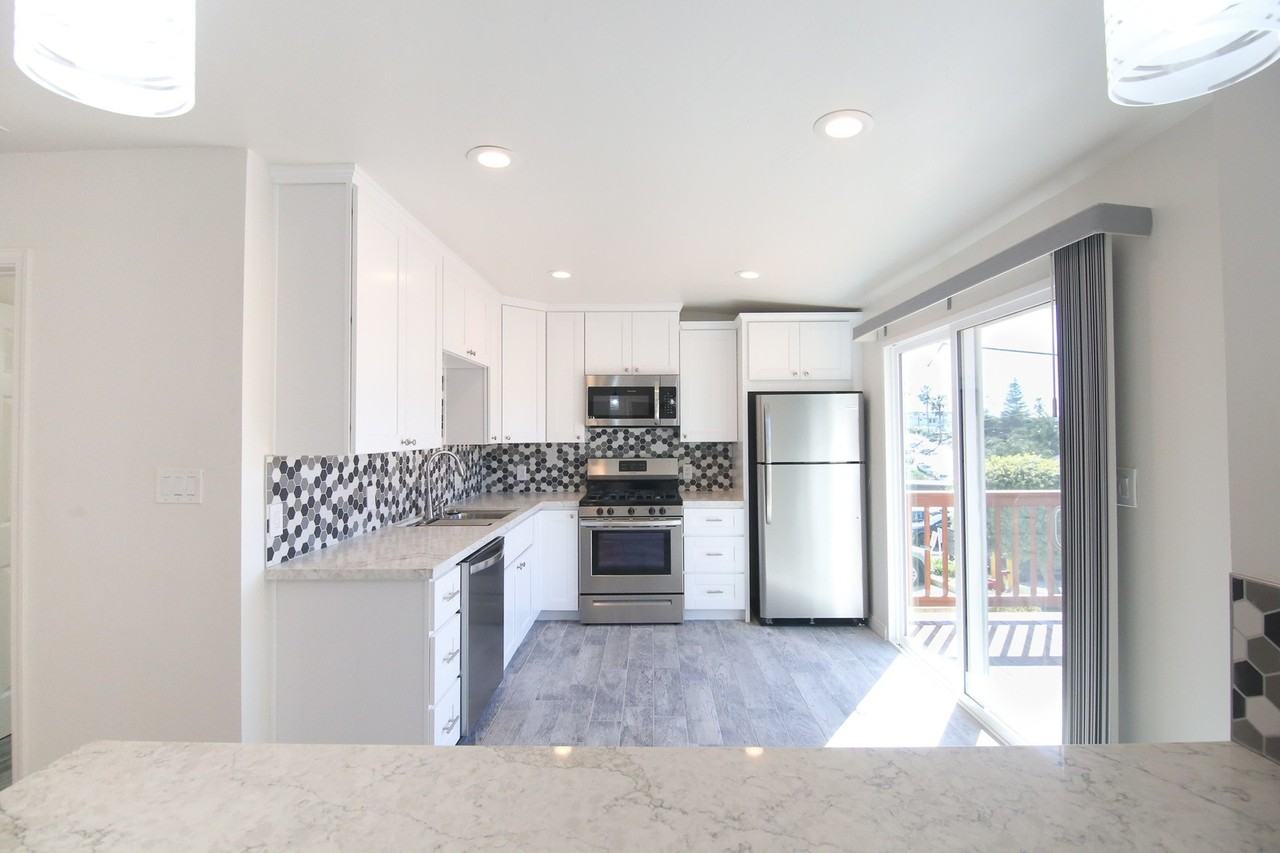 220 2nd St - Photo 4 of 24