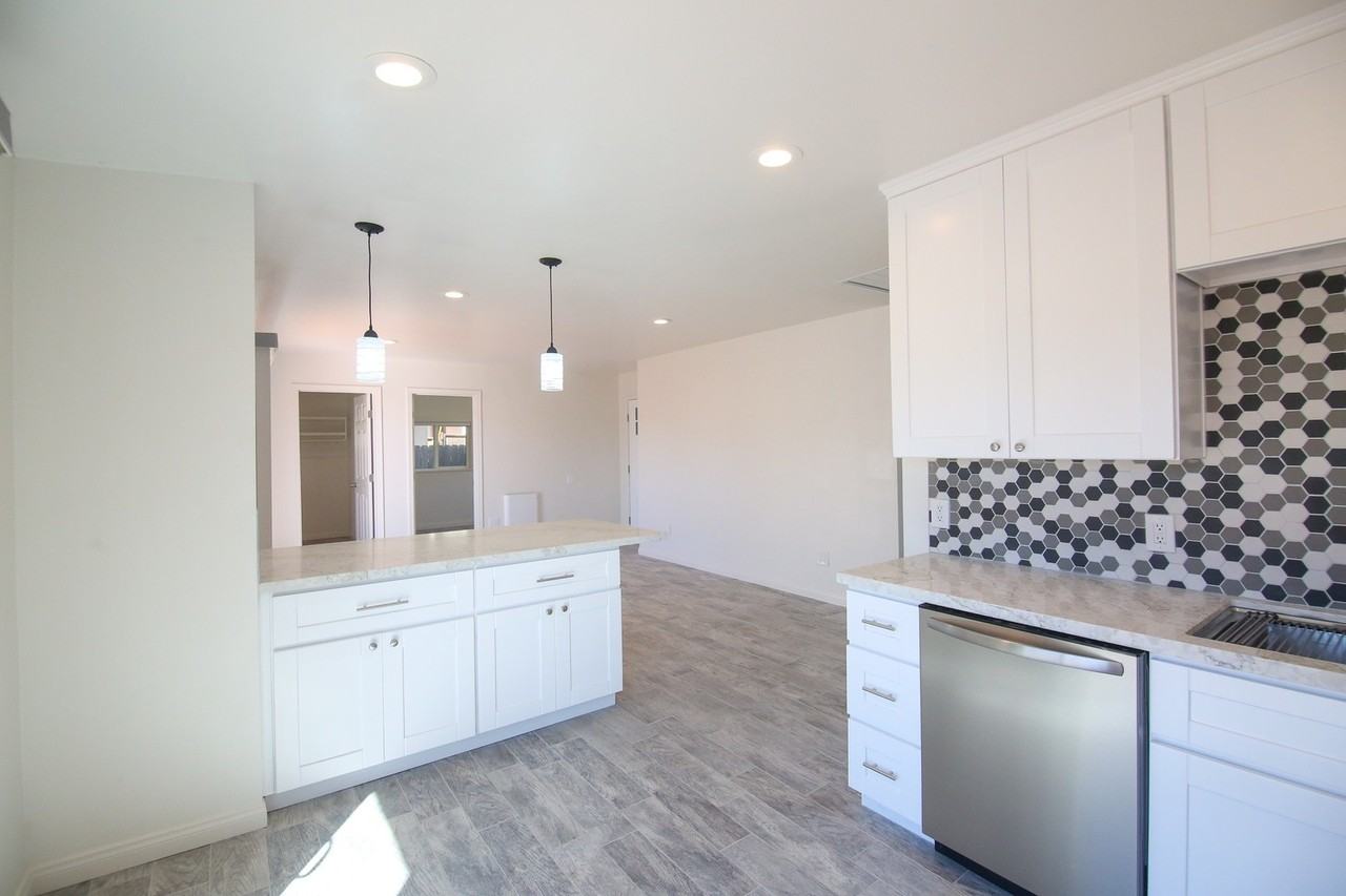 220 2nd St - Photo 6 of 24