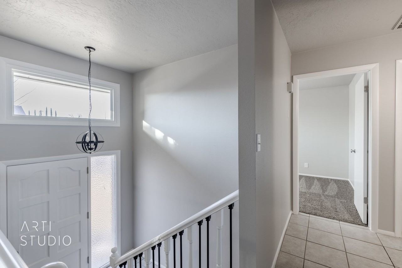 130 N 100 E - Photo 3 of 35