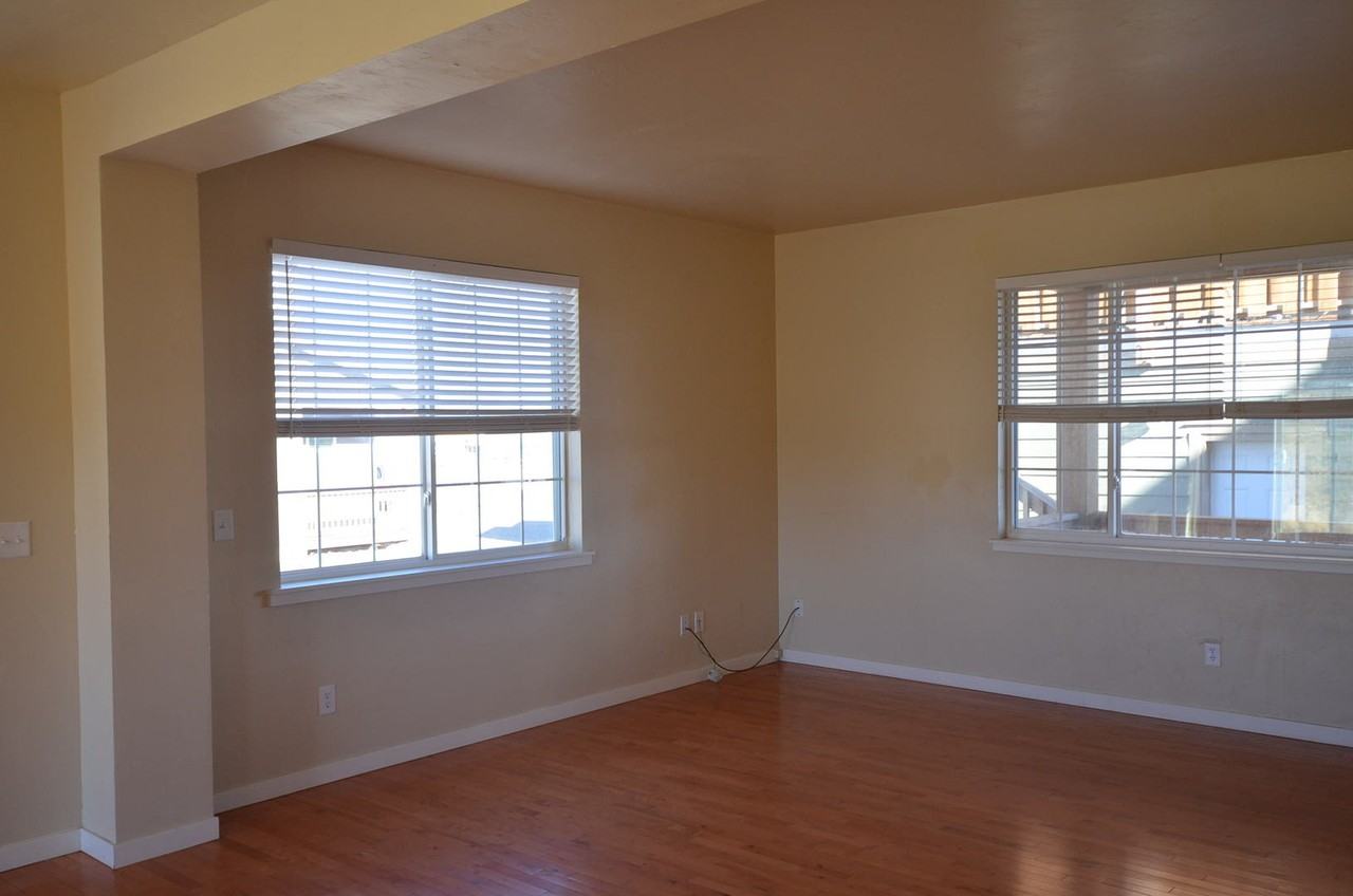 477B Fuller Dr - Photo 7 of 19