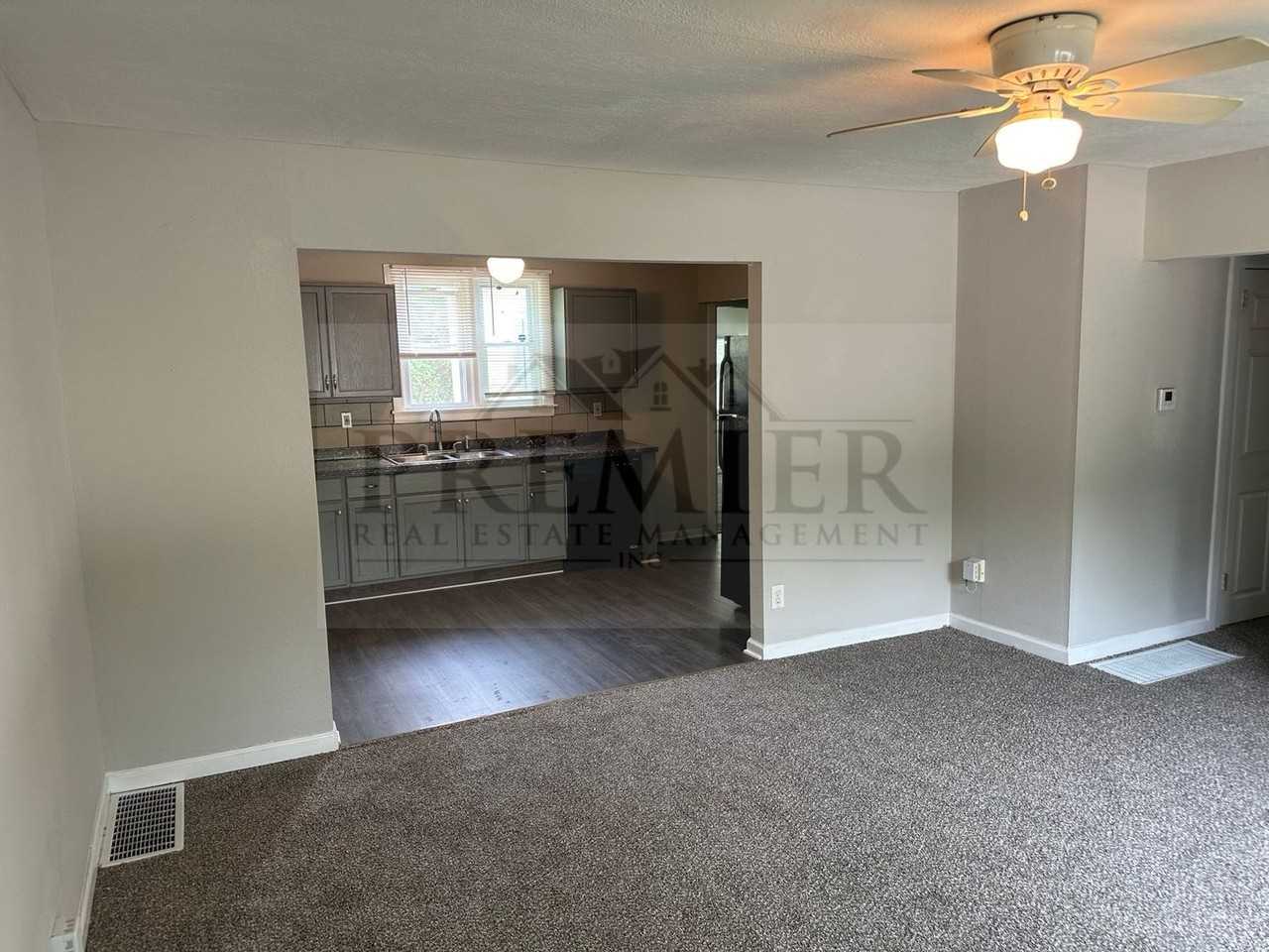 3305 S Sterling Ave - Photo 2 of 20
