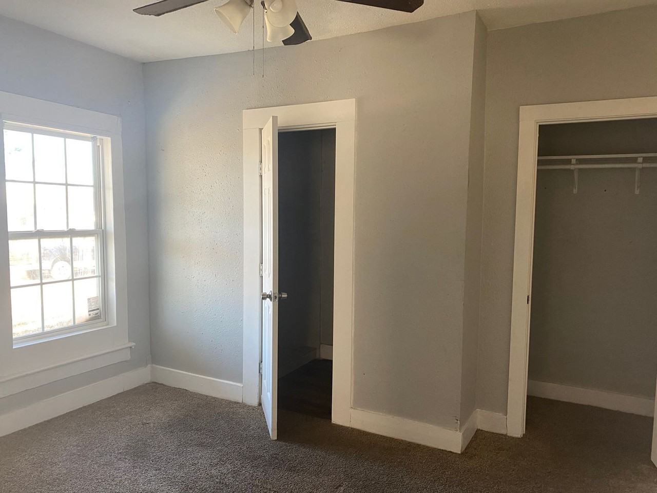 615 S Throckmorton St - Photo 3 of 5