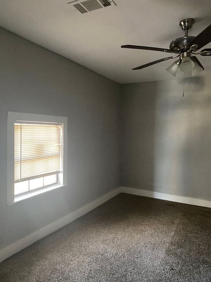 615 S Throckmorton St - Photo 4 of 5