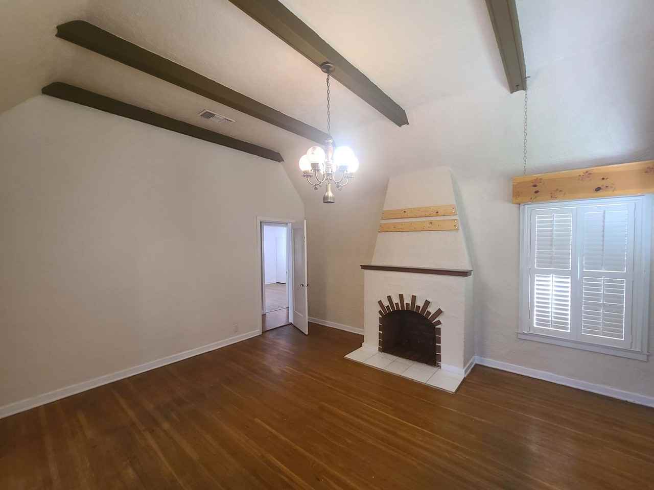 445 Rosemont St - Photo 2 of 23