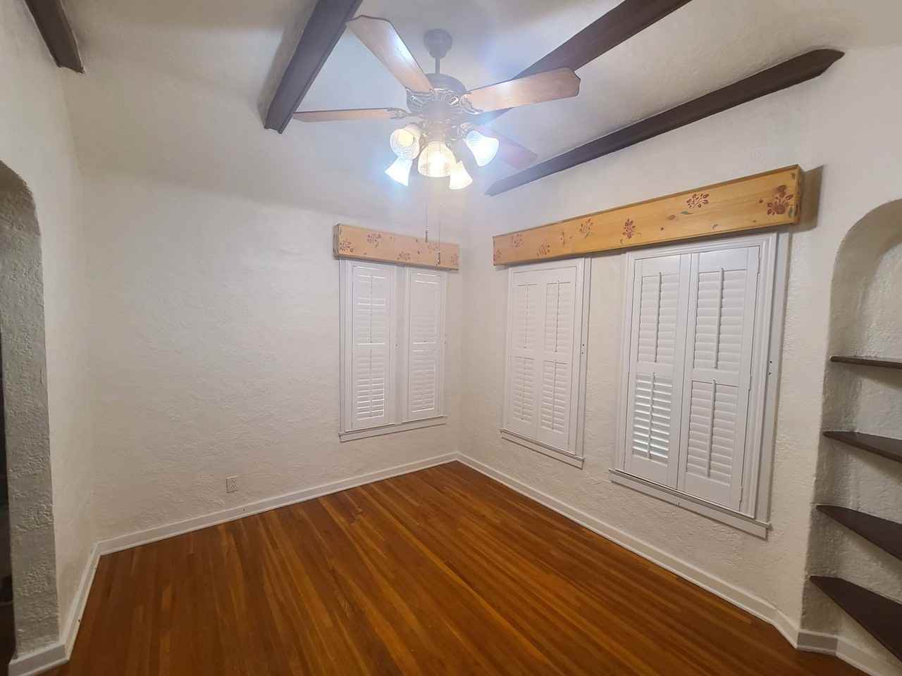 445 Rosemont St - Photo 5 of 23