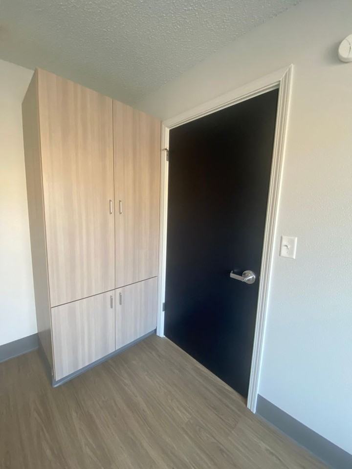 151 N Williams Ave #216 - Photo 7 of 11