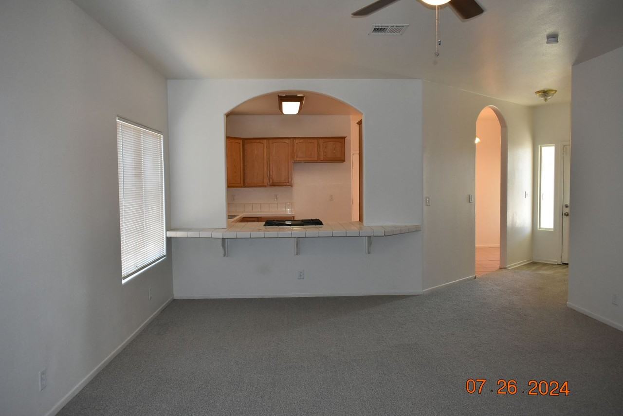 21187 Conklin Blvd - Photo 4 of 14