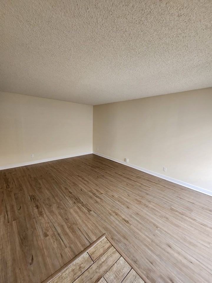 13261 Saddle Ridge Rd - Photo 2 of 12