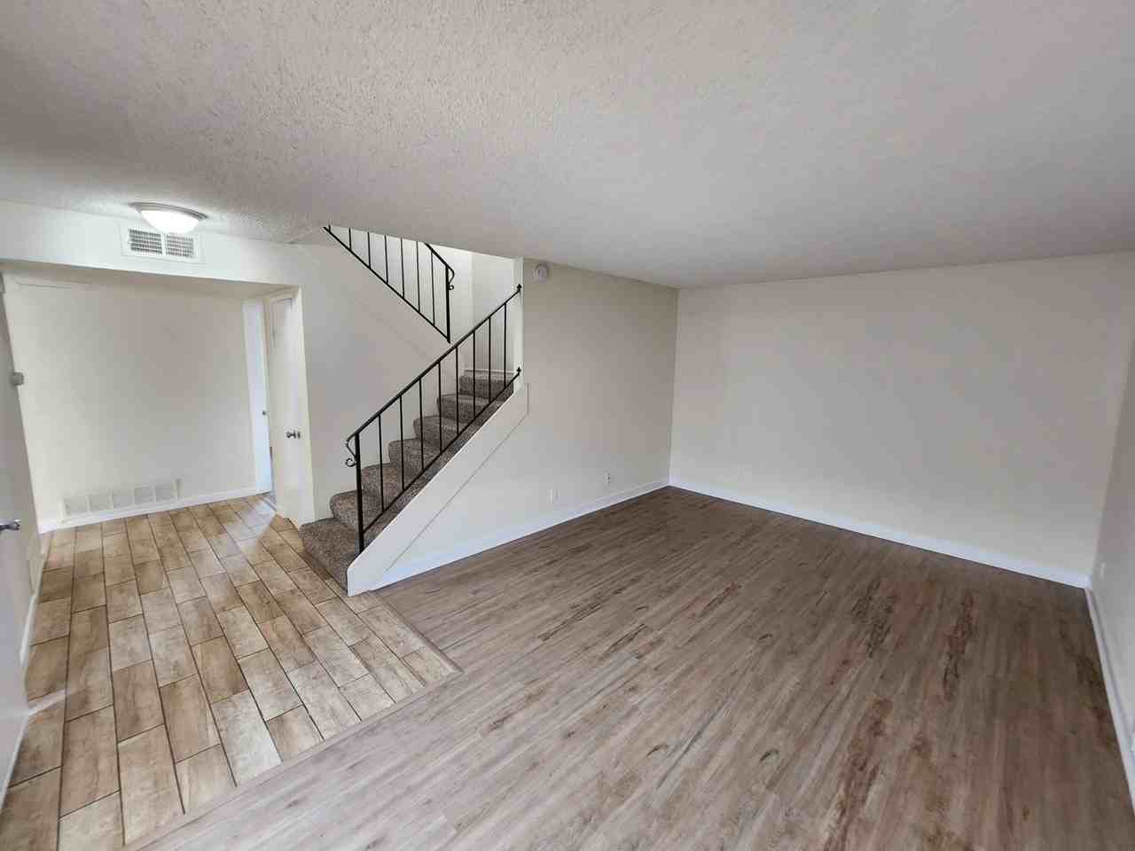 13261 Saddle Ridge Rd - Photo 3 of 12