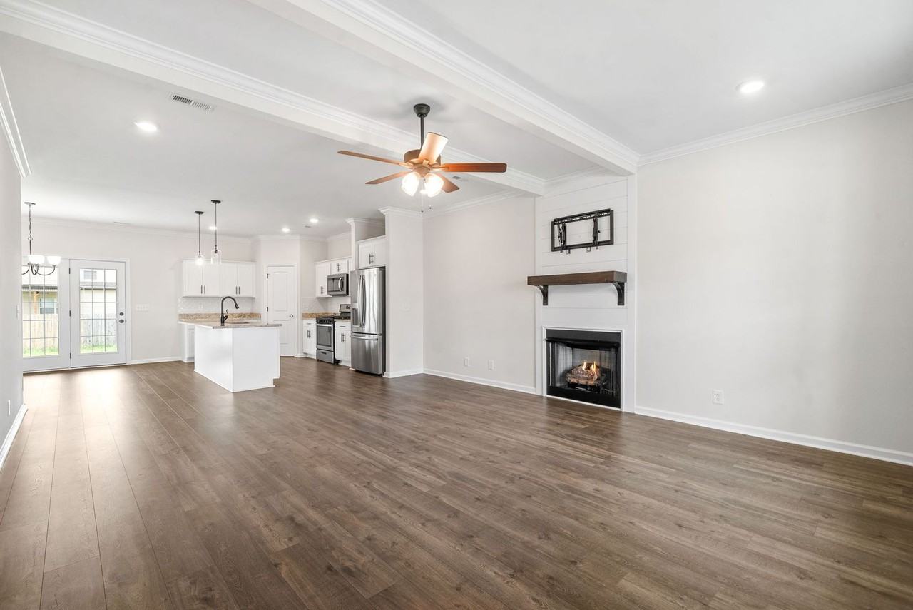 1479 Kingbird Dr - Photo 6 of 41