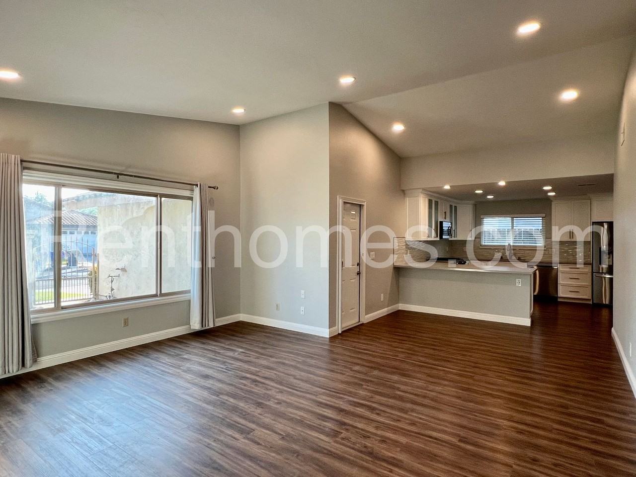 227 Ocotillo Pl - Photo 3 of 31