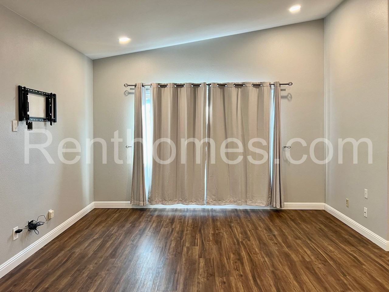 227 Ocotillo Pl - Photo 4 of 31