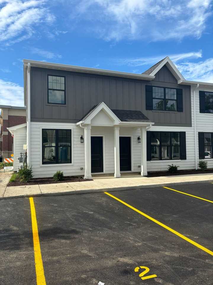 The Townes of Naper - Photo 2 of 2