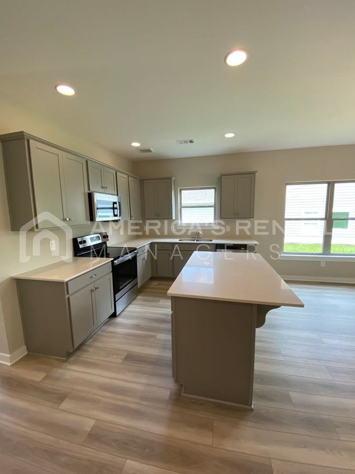 9289 Havenridge Loop - Photo 2 of 31