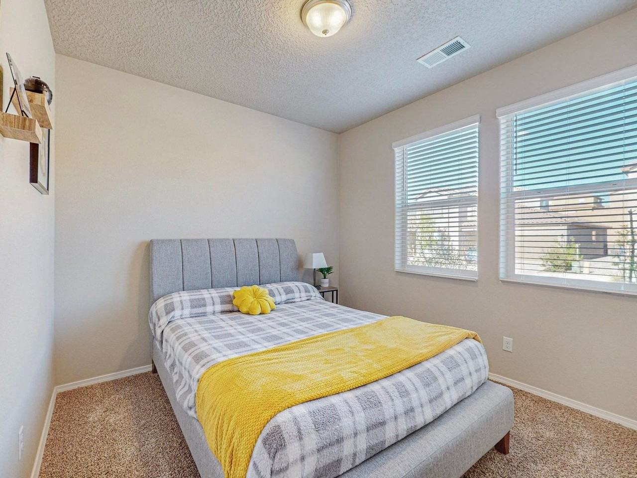 2023 Silver Dollar St Se - Photo 5 of 23