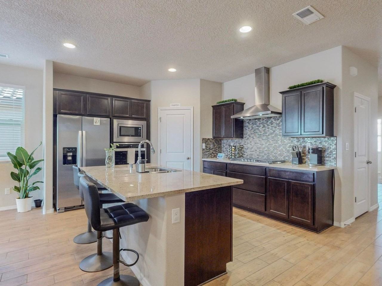 2023 Silver Dollar St Se - Photo 6 of 23