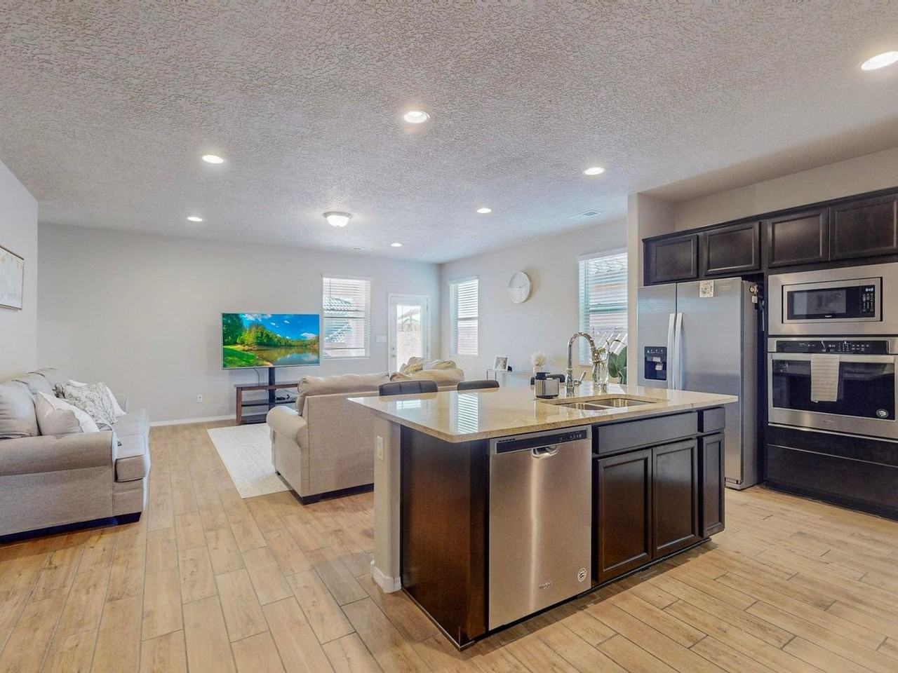 2023 Silver Dollar St Se - Photo 7 of 23