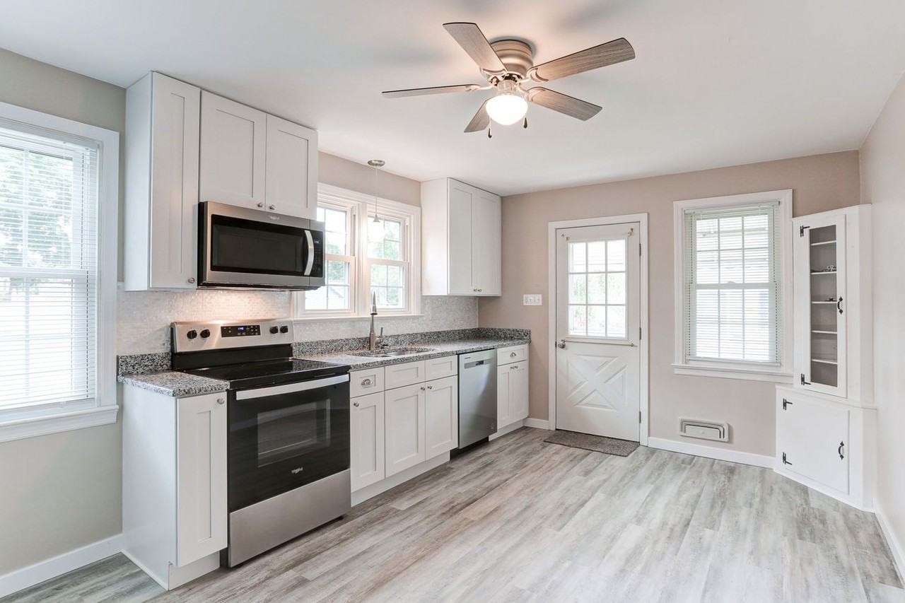 336 Snyder Ave - Photo 7 of 30