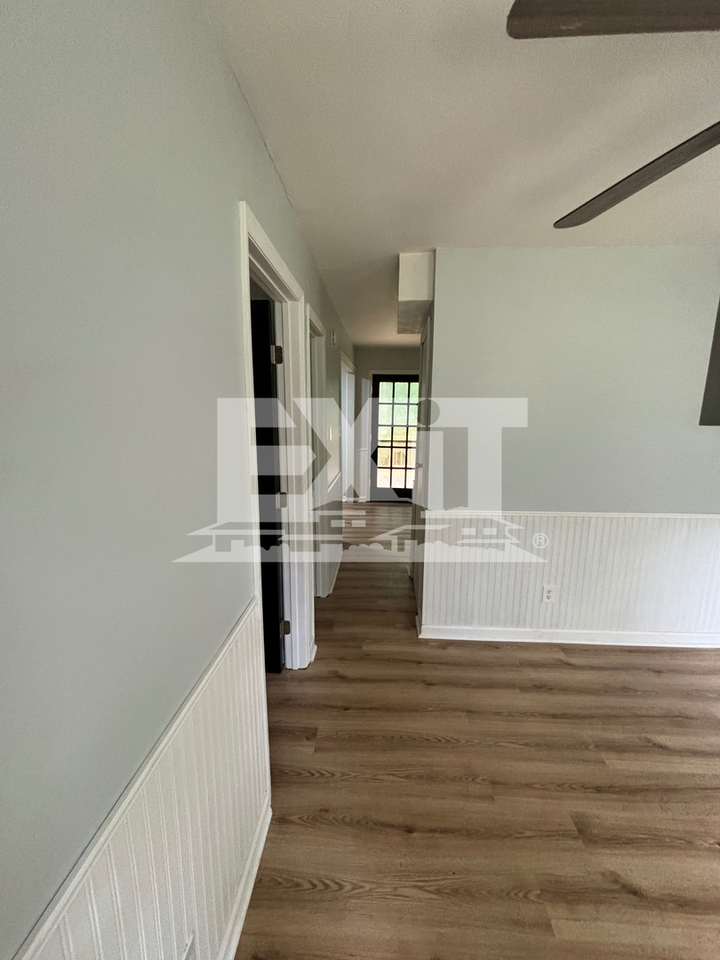 406 Hawthorne Dr - Photo 5 of 14