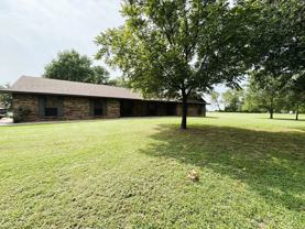 206 Robertson Ln - Photo 1 of 1